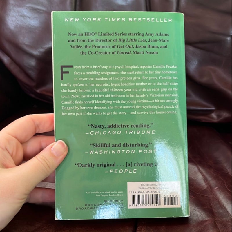 Sharp Objects (Movie Tie-In)
