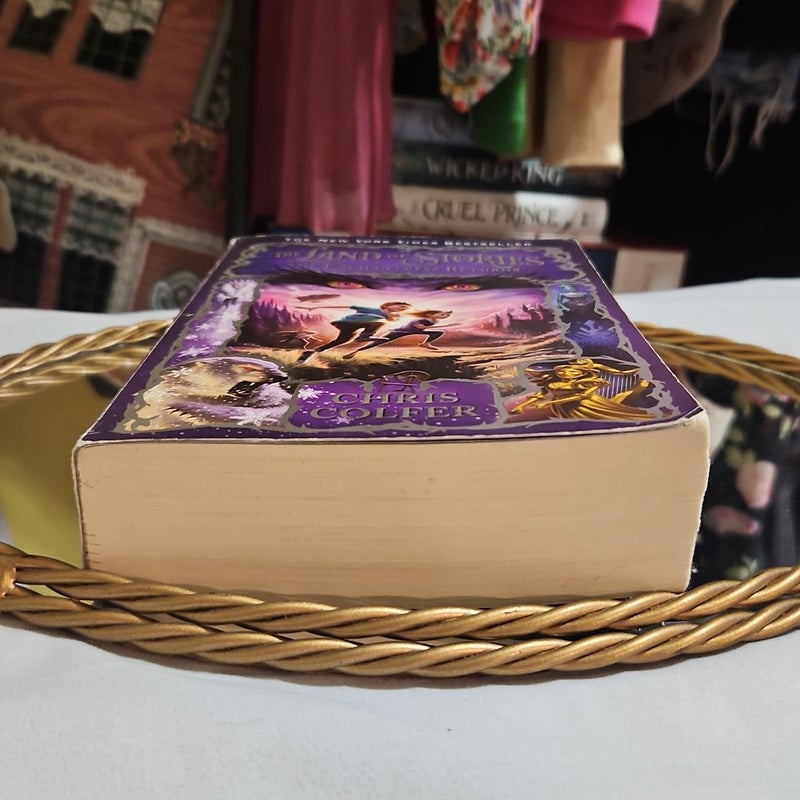 The Land of Stories: the Enchantress Returns
