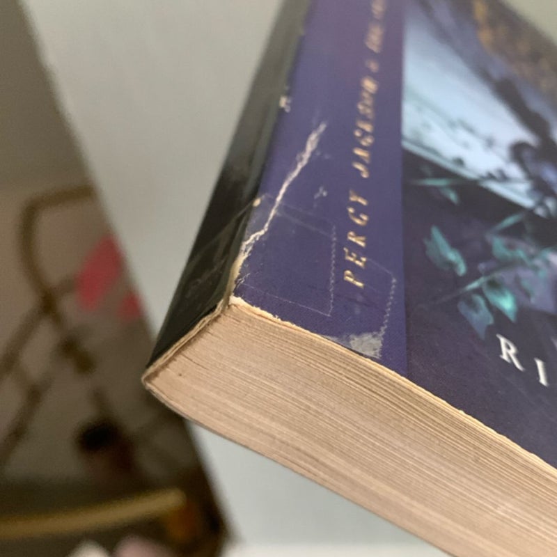 Percy Jackson and the Olympians, Book Three the Titan's Curse (Percy Jackson and the Olympians, Book Three)
