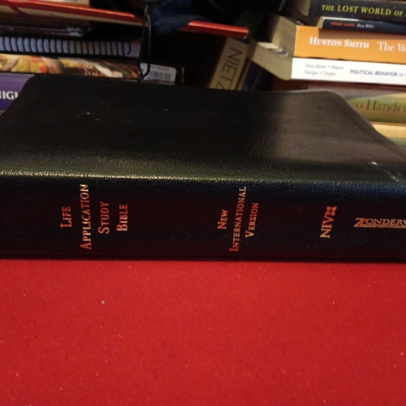 Life Application Study Bible grain Leather cover NIV 