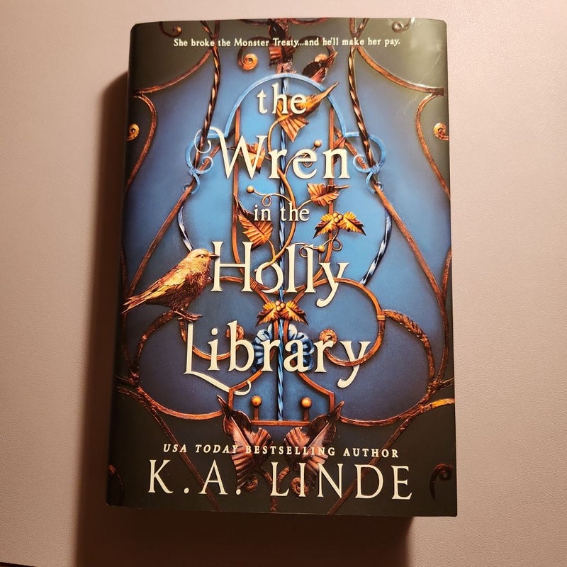 The Wren in the Holly Library (Deluxe Limited Edition)