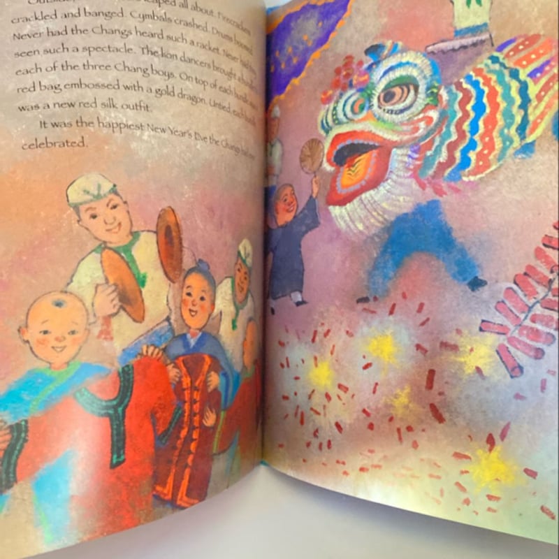 The Runaway Rice Cake by Ying Chang Compestine