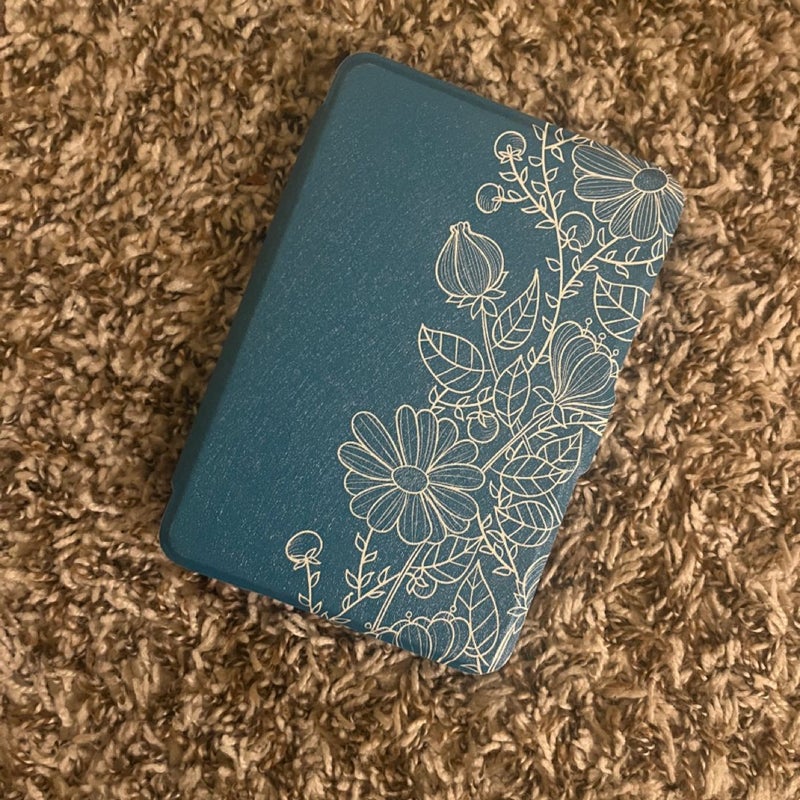 Blue Floral 6” Kindle Case w/ Strap