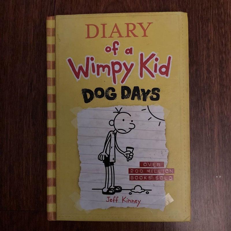 Dog Days (Diary of a Wimpy Kid Series #4) by Jeff Kinney, Hardcover