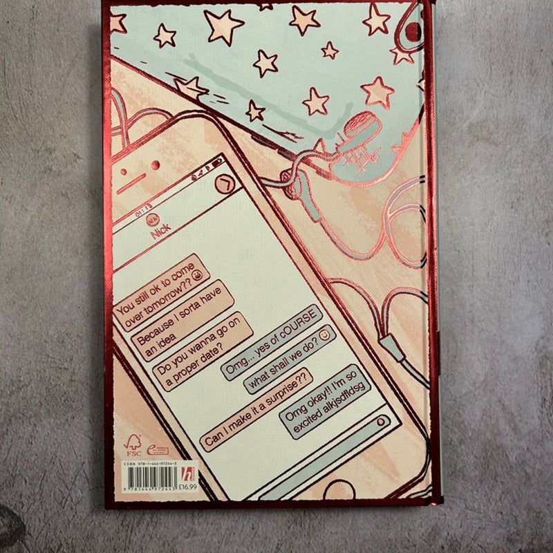 Heartstopper: Volumes 1-4 *foiled hardcovers*