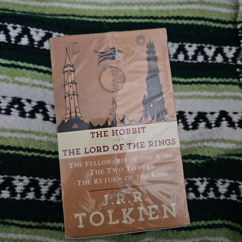 J. R. R. Tolkien 4-Book Boxed Set: the Hobbit and the Lord of the Rings