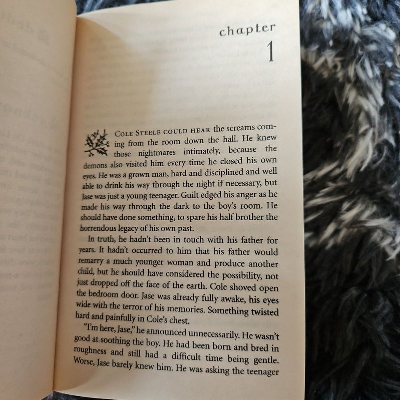The Shadows of Christmas Past *1st Printing Edition*