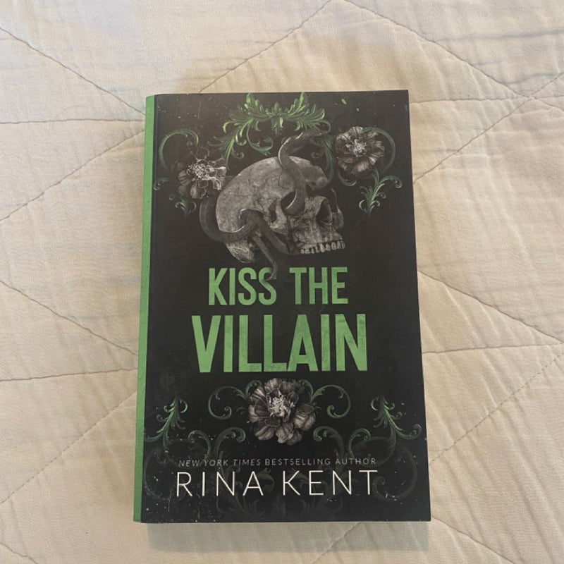 Kiss the Villain 