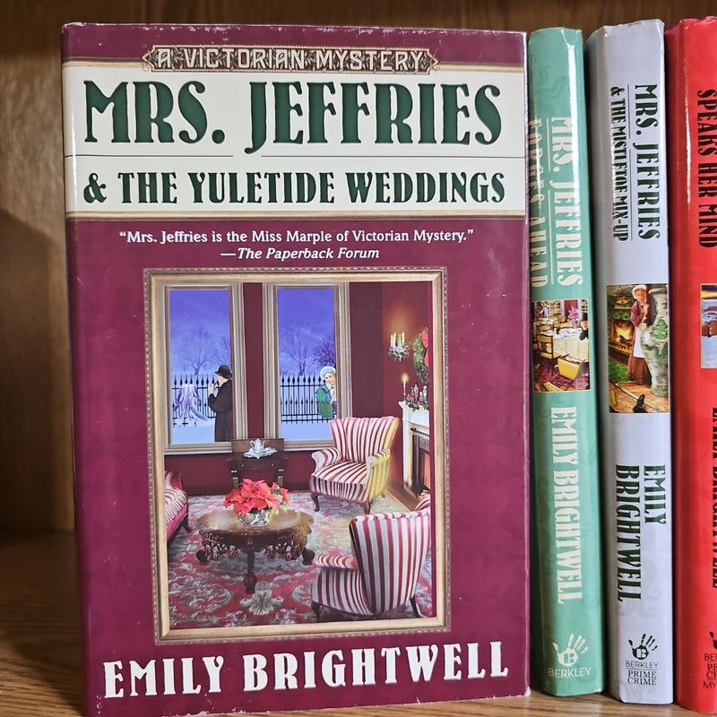 Mrs. Jeffries and the Yuletide Weddings