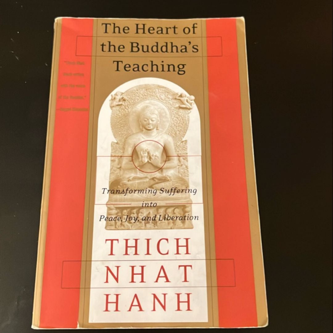 仏陀の声：慈悲の美（英語版）2冊セット　Voice of the Buddha The Heart of the Buddha's Teaching by Thích Nhất Hạnh on