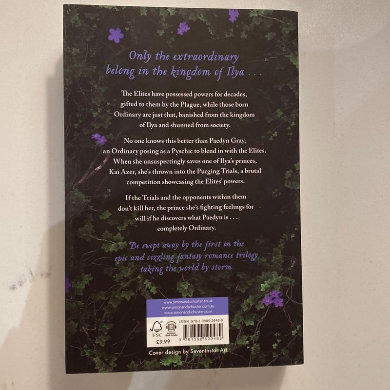 Powerless by Lauren Roberts, Paperback | Pangobooks