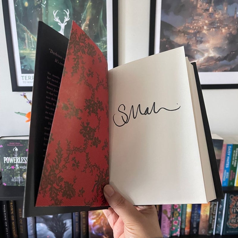 The Scarlet Veil (Barnes & Noble Signed Edition)