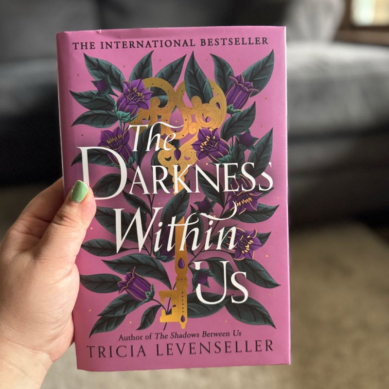 The Darkness Within Us (FairyLoot)