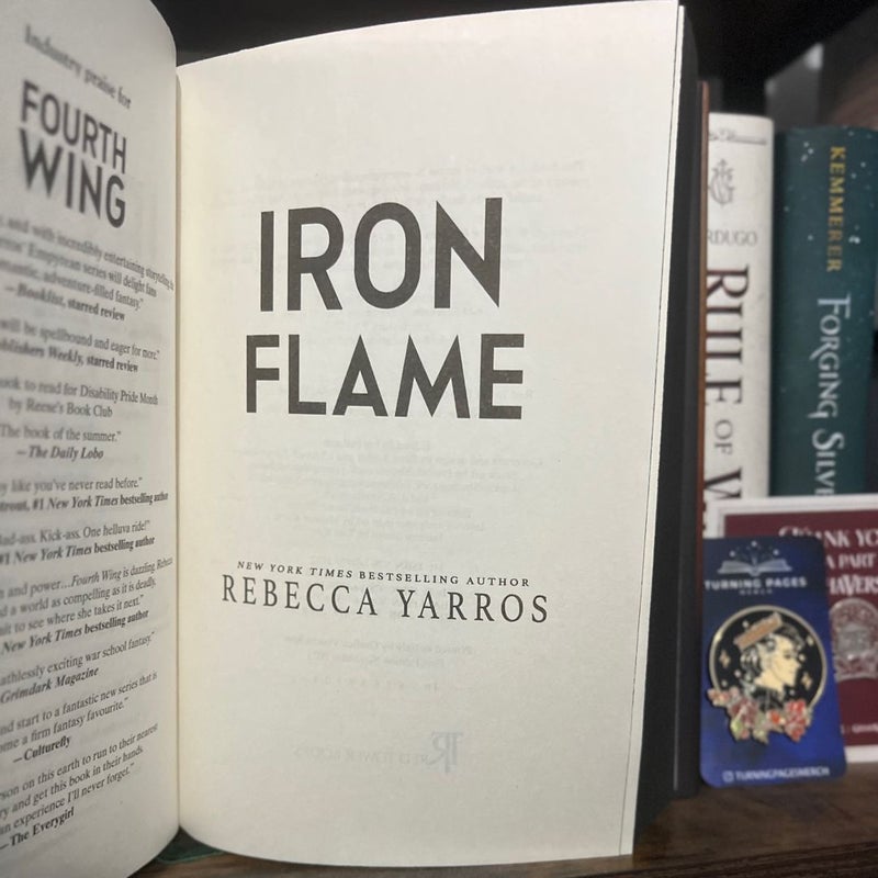 IRON FLAME UK Edition Rebecca Yarros Painted Edges Special Edition