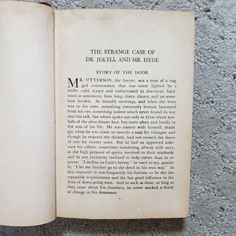 The Strange Case of Dr. Jekyll and Mr. Hyde (Art Type Edition)