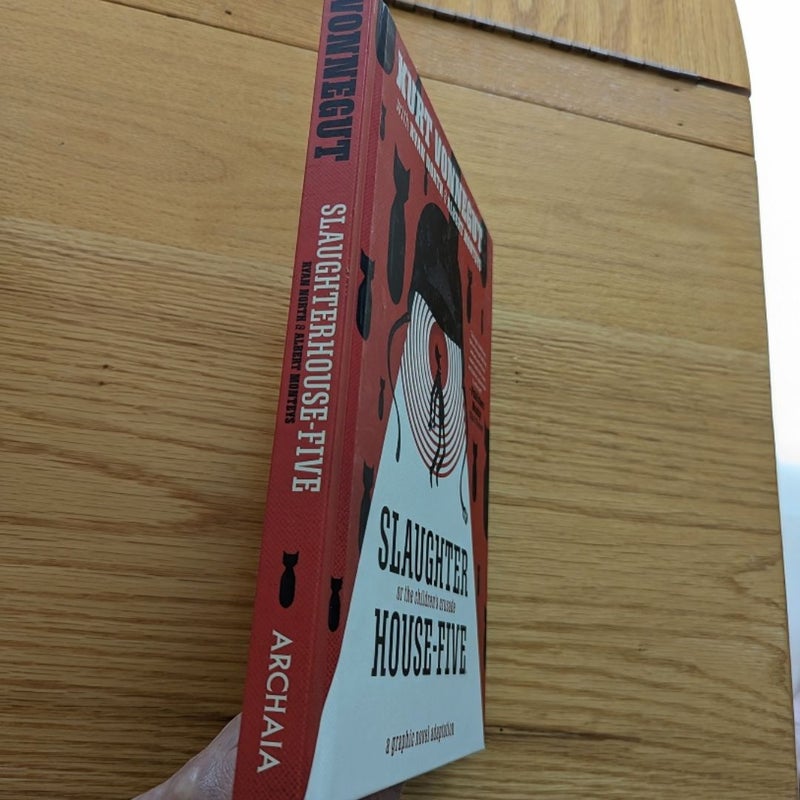 Slaughterhouse-Five: the Graphic Novel