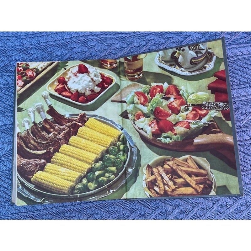 1973 The Family Home Cookbook by Melanie De Proft of Culinary Arts Institute