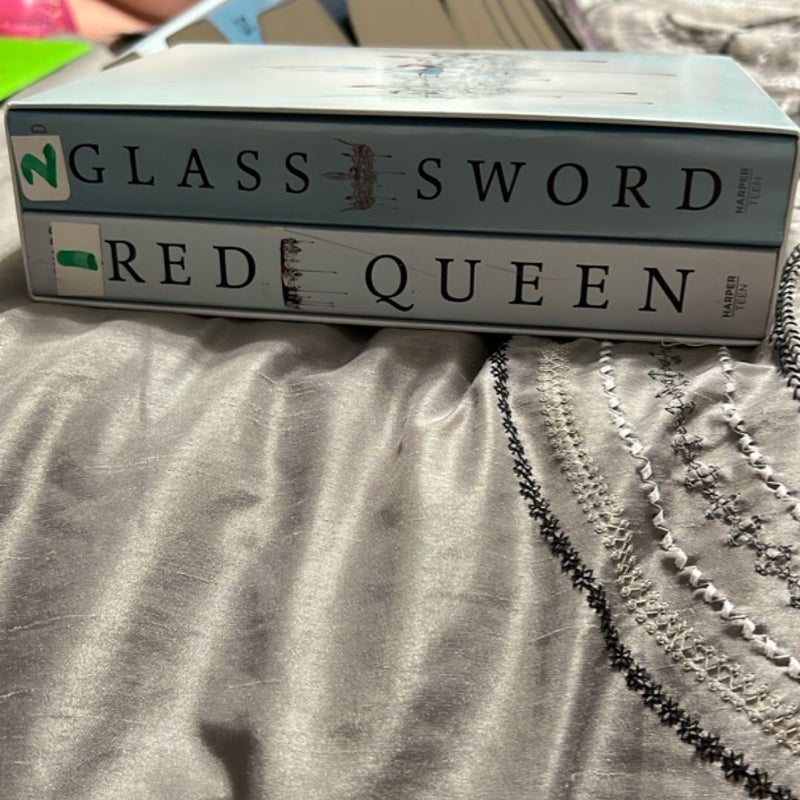 Red Queen 2-Book Paperback Box Set