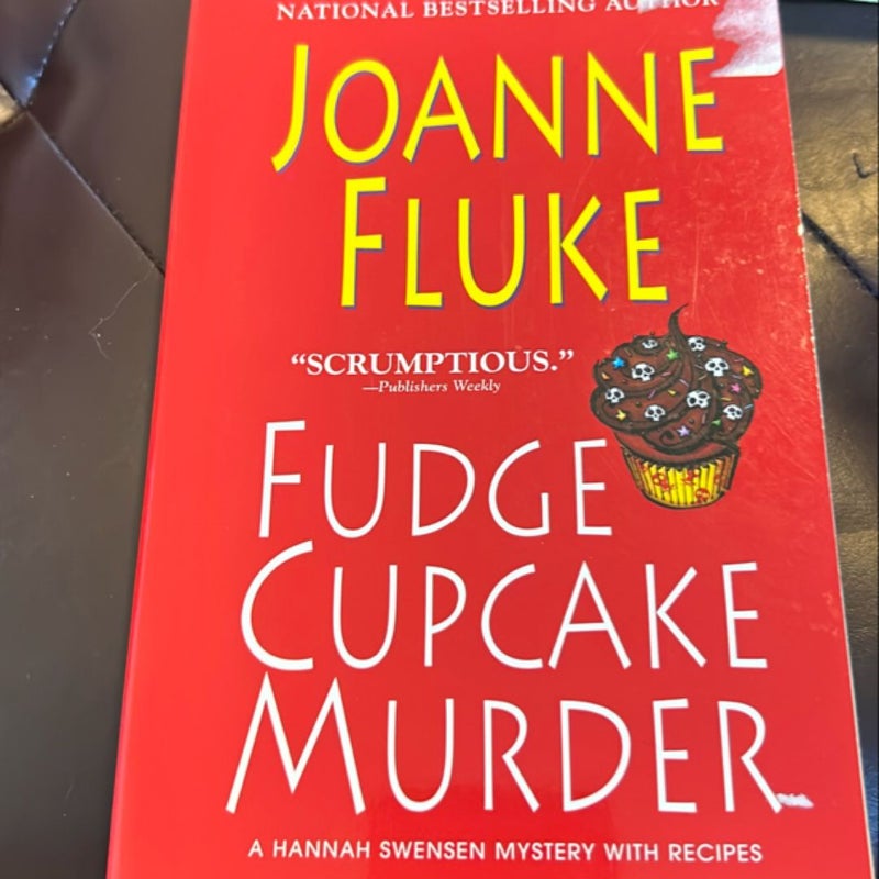 Fudge Cupcake Murder