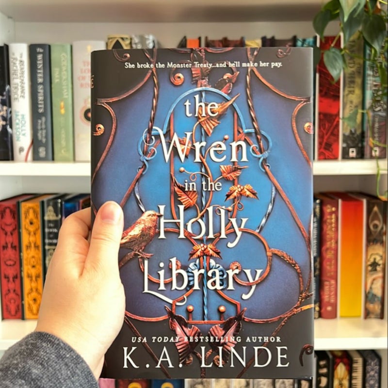 The Wren in the Holly Library (Deluxe Limited Edition)