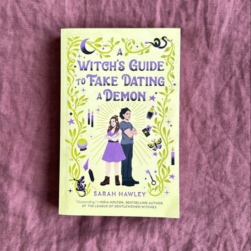 A Witch's Guide to Fake Dating a Demon