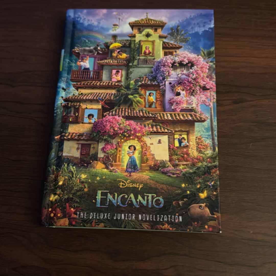 Disney Encanto: the Deluxe Junior Novelization (Disney Encanto)