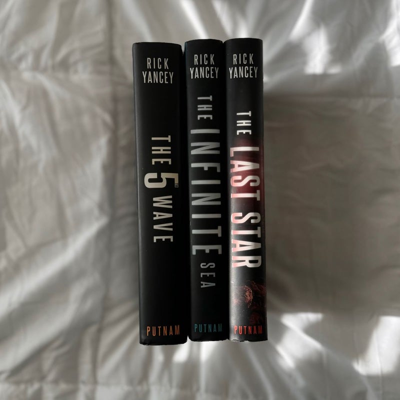 SIGNED The 5th Wave Trilogy