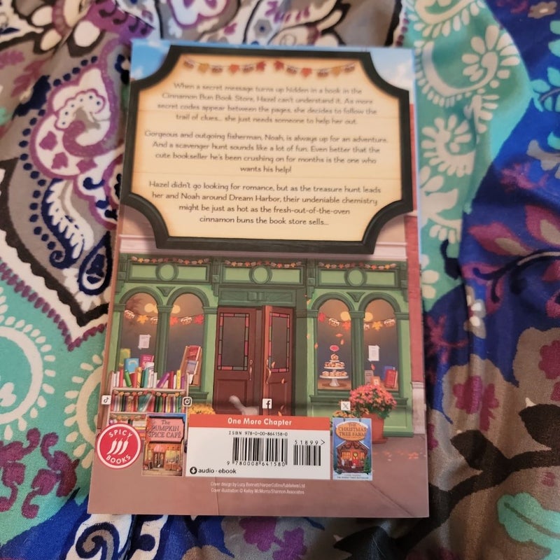 The Cinnamon Bun Book Store (Dream Harbor, Book 2)