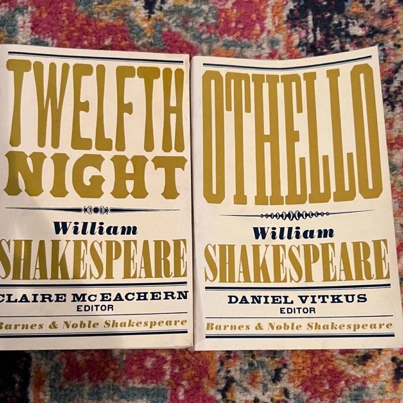 OTHELLO and TWELFTH NIGHT by William Shakespeare Trade Paperback GOOD