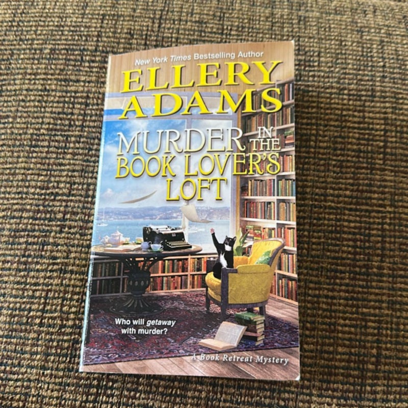 Murder in the Book Lover's Loft