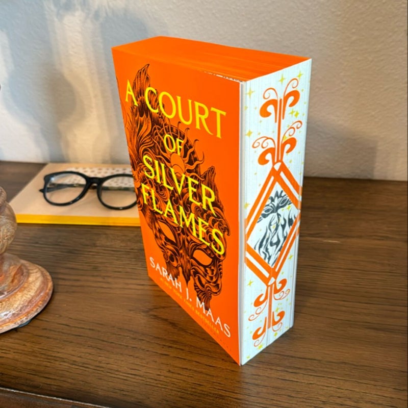 A Court of Thorns and Roses Box Set