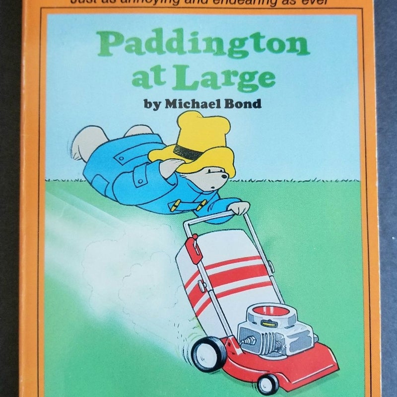 VINTAGE 1980s PADDINGTON BEAR DELL YEARLING PB BOOK LOT WORK HELPS OUT AT LARGE