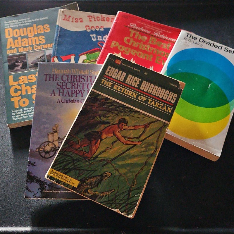 Assorted paperbacks