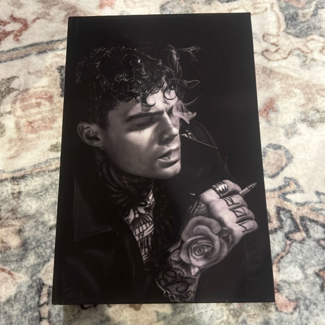 Tempting Little Thief blackout edition signed