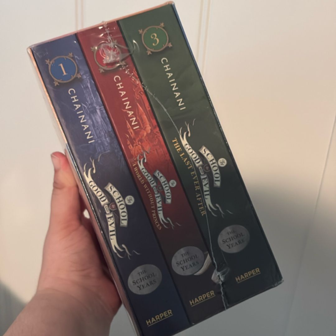 The School for Good and Evil Series Paperback Box Set