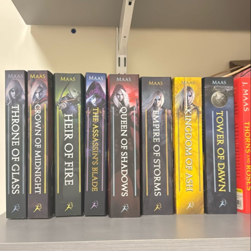 RARE Out of Print Throne Of Glass Complete Series