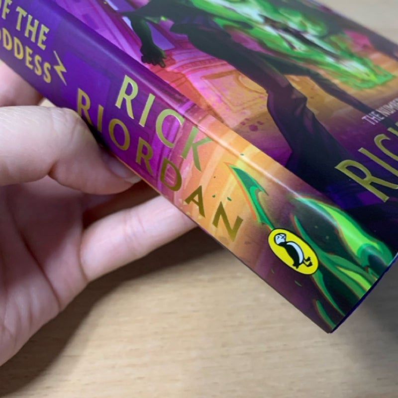 Percy Jackson And the Olympians Waterstones special spray edge