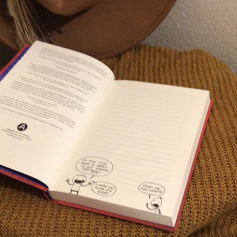 Diary of an Awesome Friendly Kid: Rowley Jefferson's Journal