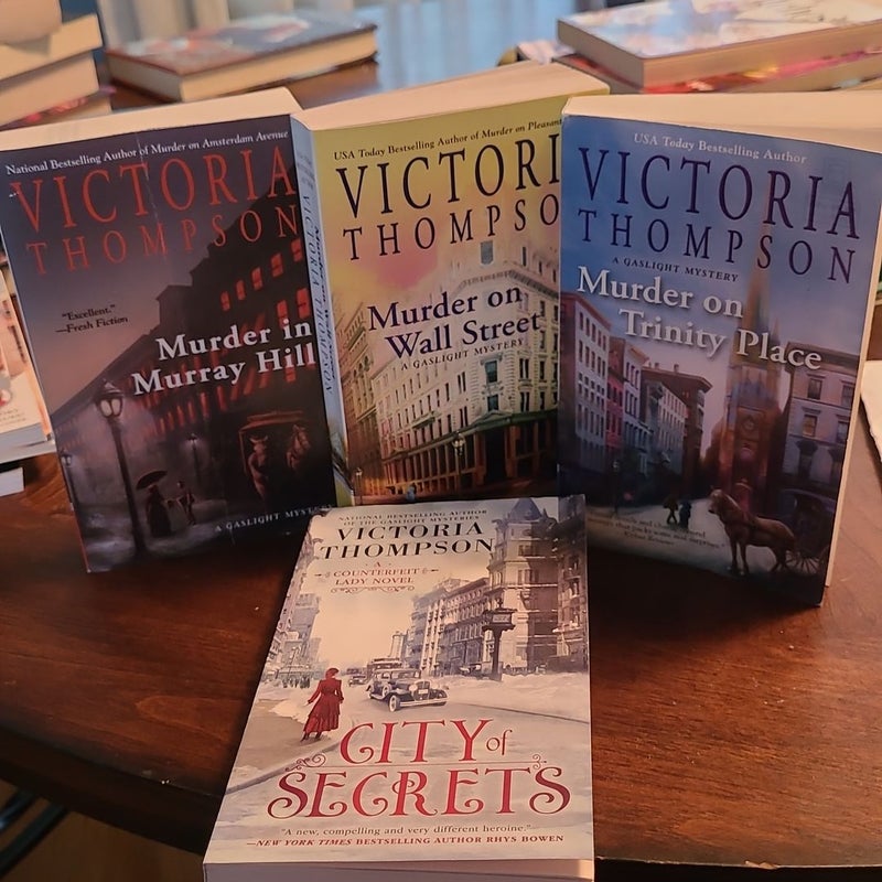Victoria Thompson Bundle of 4 Books