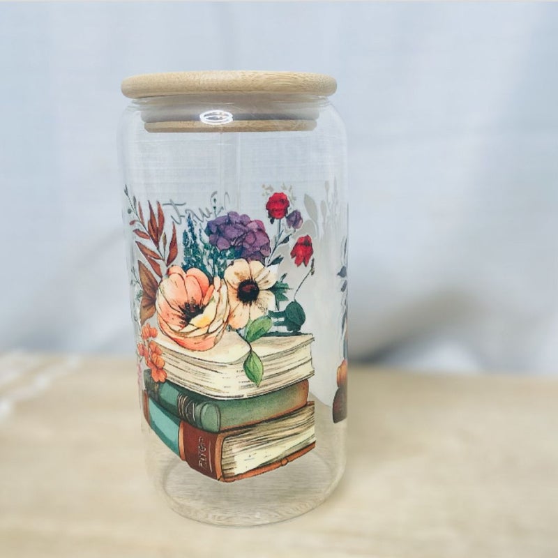 Just a Girl who loves books glass can tumbler