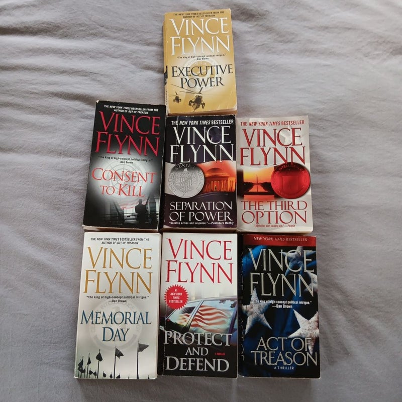 Vince Flynn Bundle of 7 Paperbacks