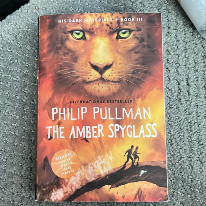 His Dark Materials: the Amber Spyglass (Book 3)