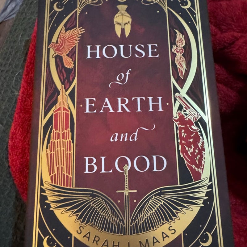 Crescent City 1&2, Fairyloot Edition