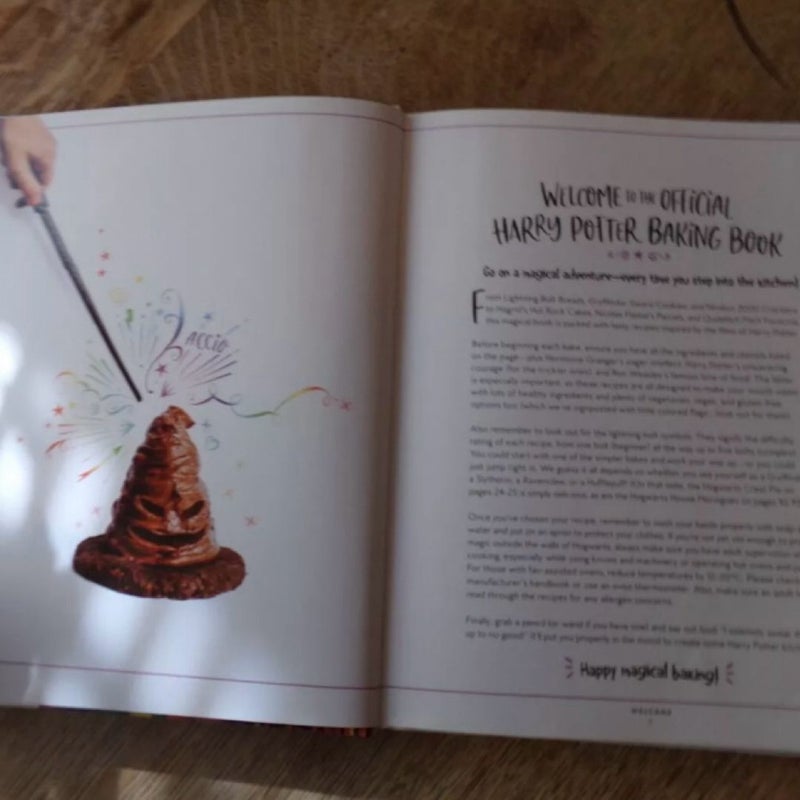 The Official Harry Potter Baking Book : 40+ Recipes Inspired by the Films