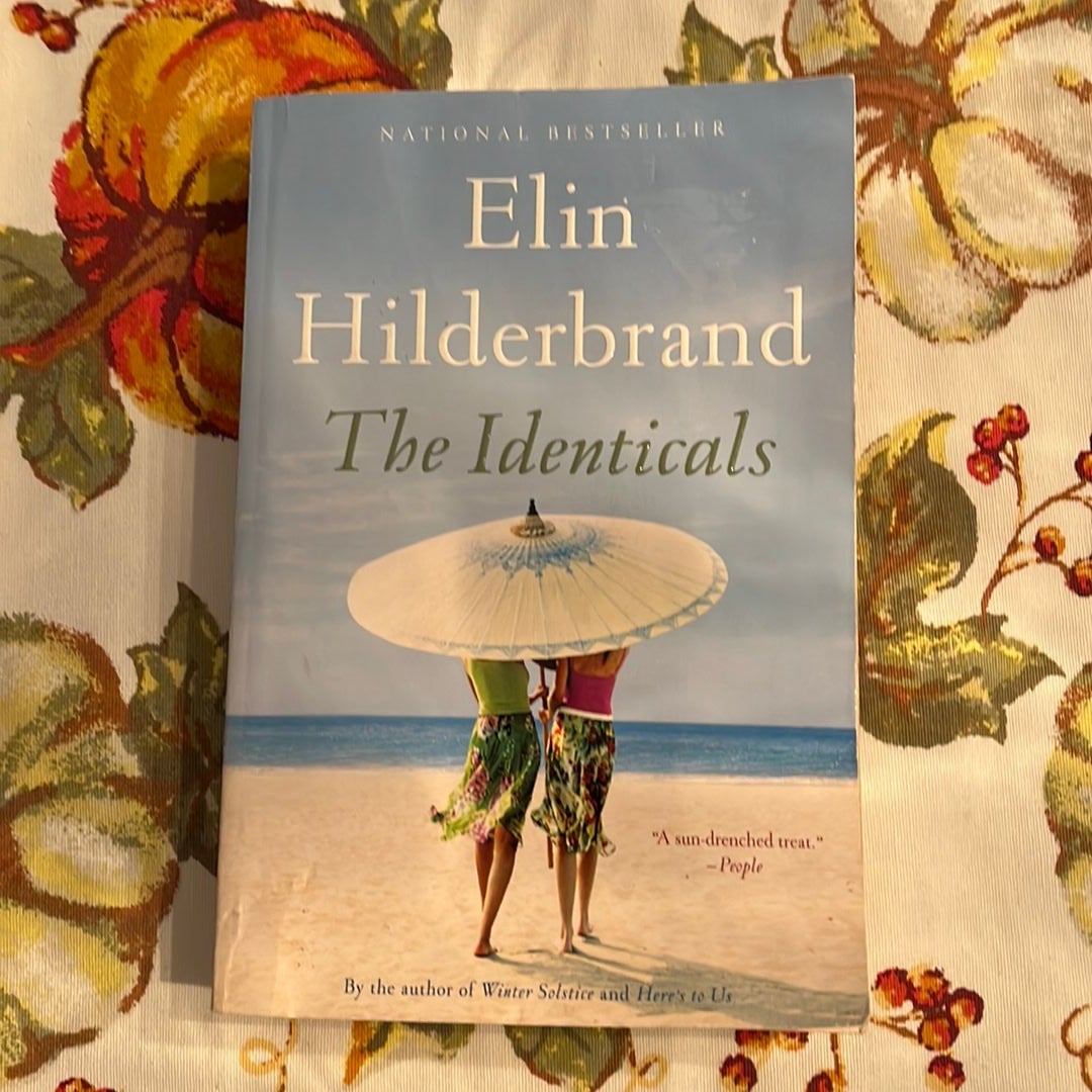 The Identicals by Elin Hilderbrand, Paperback Pangobooks