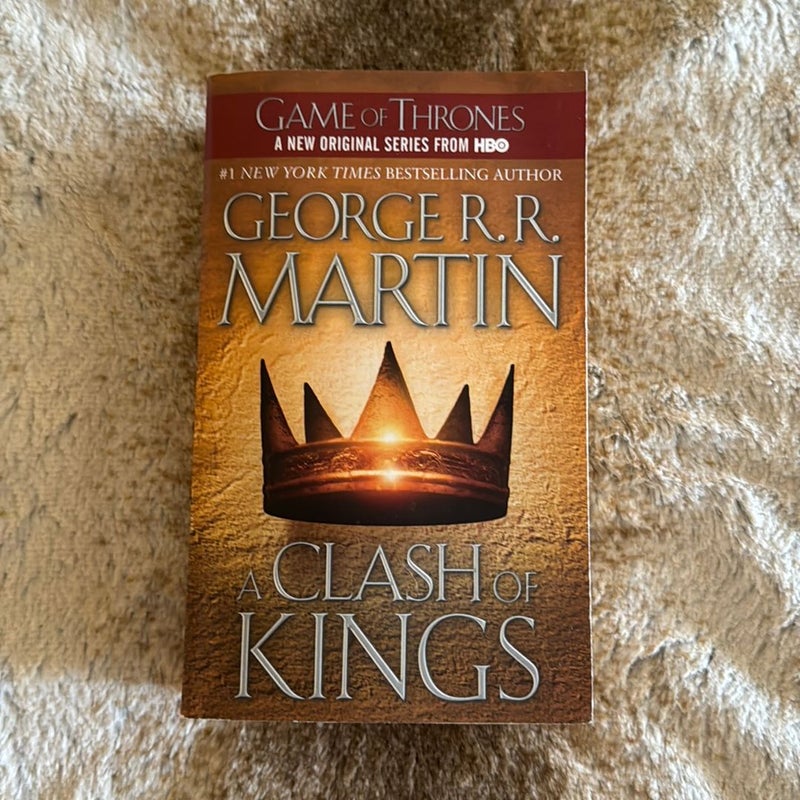 A Clash of Kings *Mass Market Paperback* *Pocketbook Size*