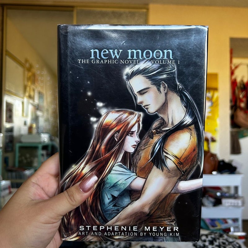 Twilight New Moon Hardcover 2024 Graphic Novel