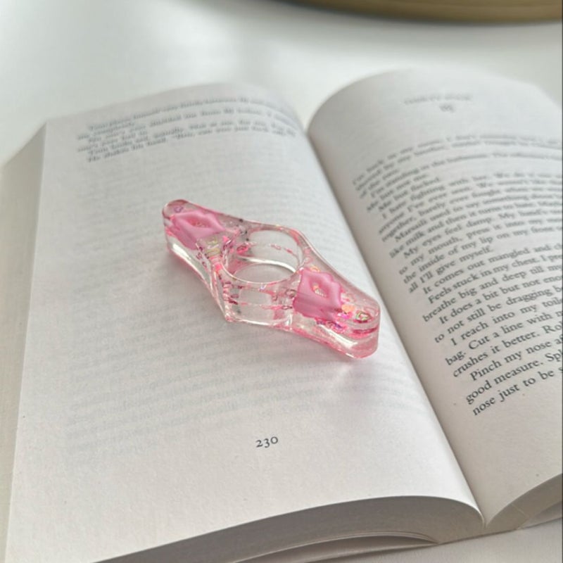 book/page/thumb holder - kisses + hearts 💕 🎀