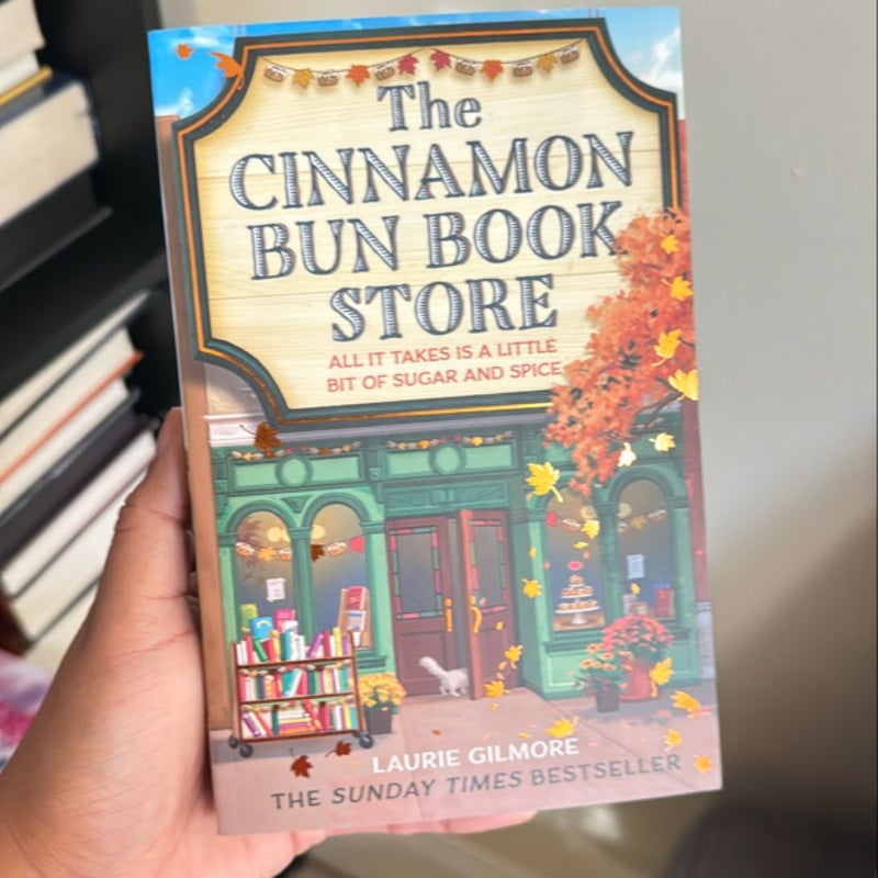 The Cinnamon Bun Book Store (Dream Harbor, Book 2)