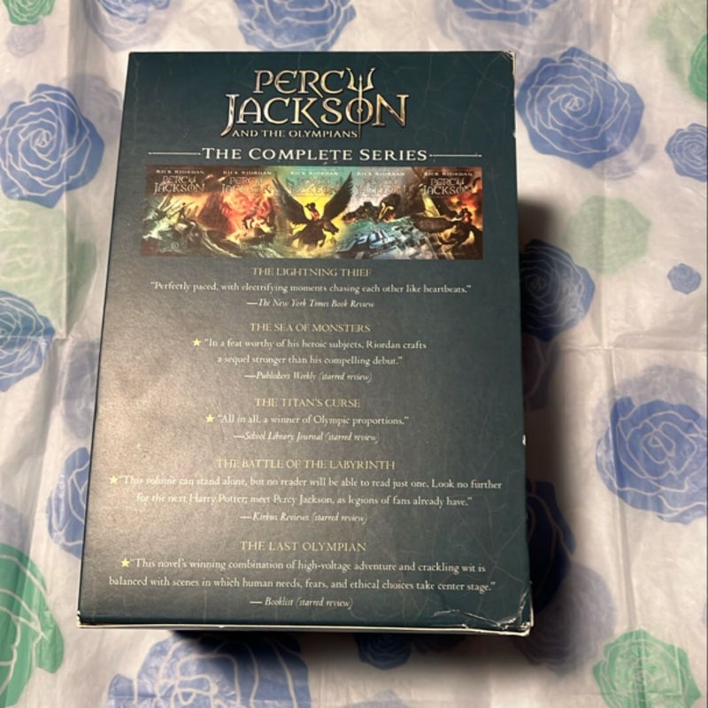 Percy Jackson and the Olympians 5 Book Paperback Boxed Set (new Covers No poster)